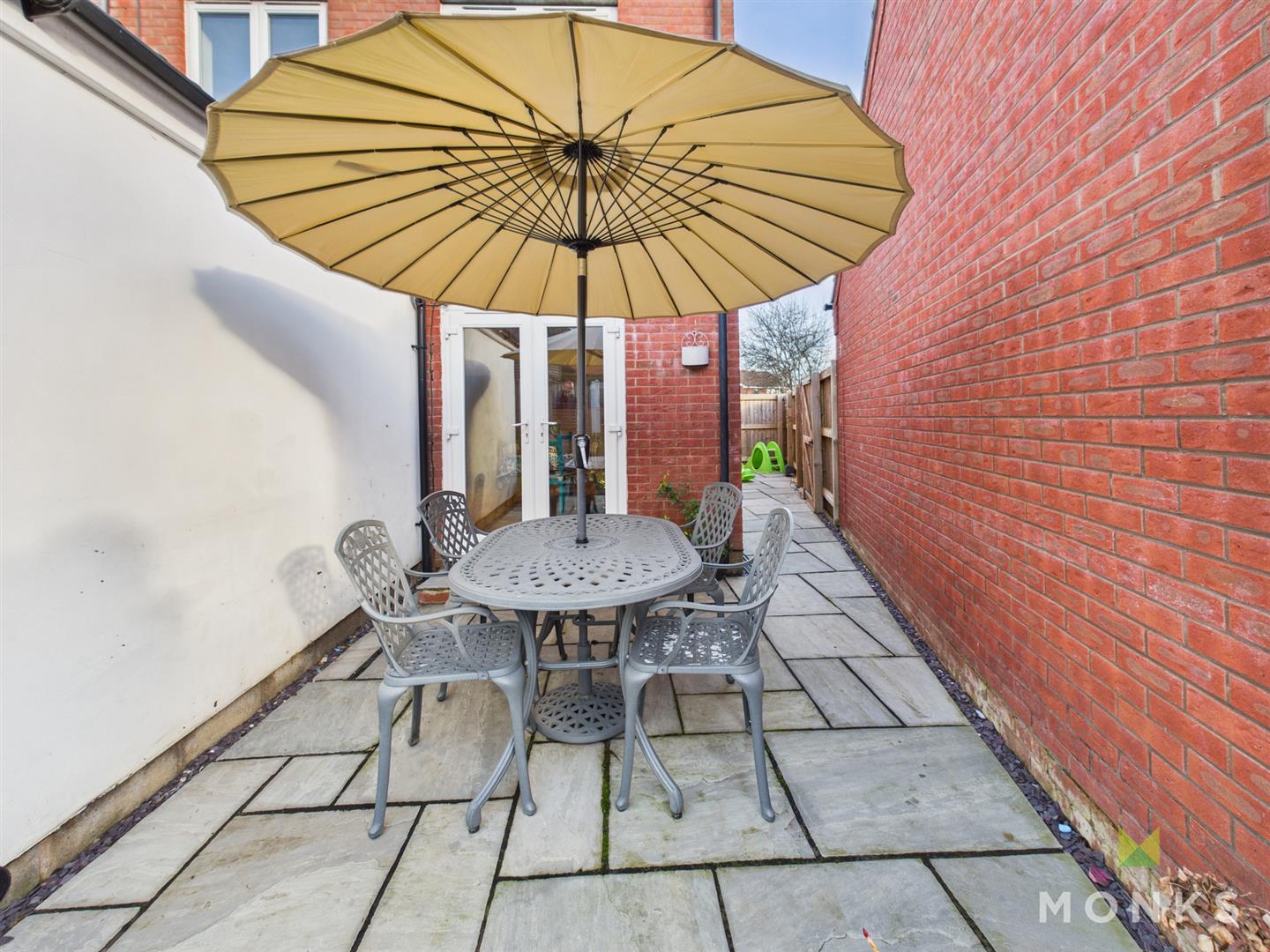 12 Weaver Close, Oswestry, SY11 2NW For Sale